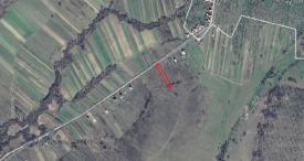 Земельна ділянка при центральній дорозі в с. Ярок